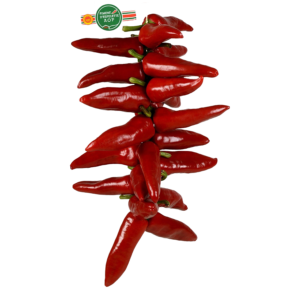 Corde de Piment d'Espelette AOP authentique, piments rouges frais tressés à la main pour séchage traditionnel La Carte aux Épices.